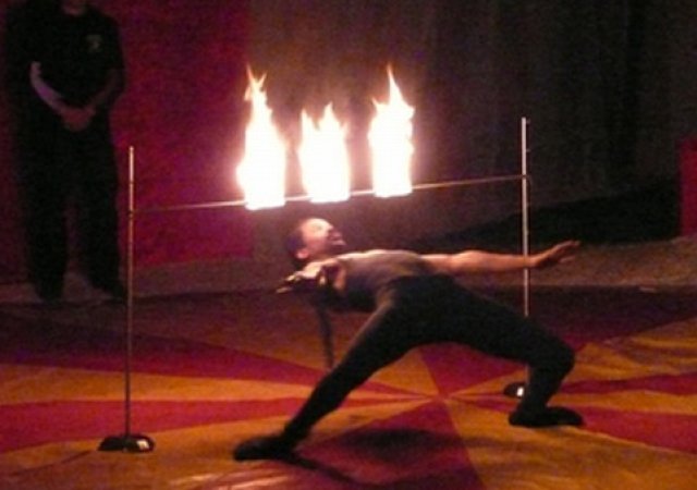 Weihnachtszirkus Roskilde Dänemark - Feuer