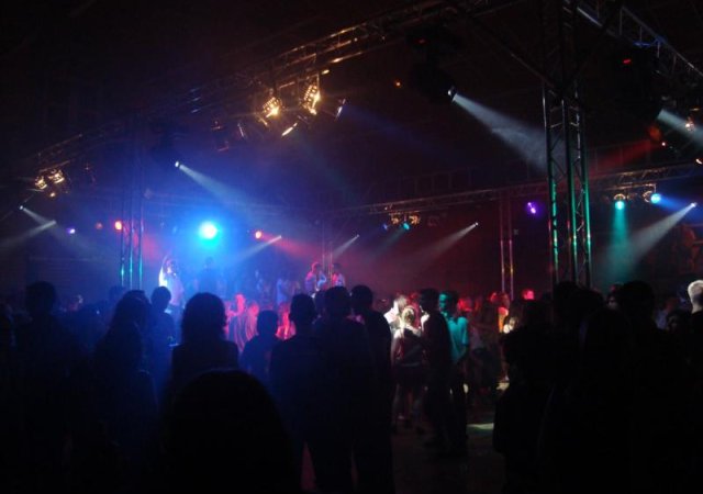 Discoevent in Frankreich Bütten DJ, Laser, Licht, Musikanlage, Klubbingman