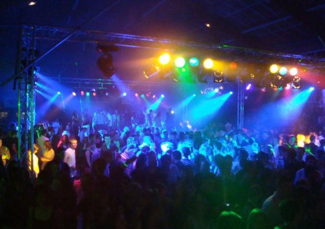 Discoevent in Frankreich Bütten DJ, Laser, Licht, Musikanlage, Soundworks